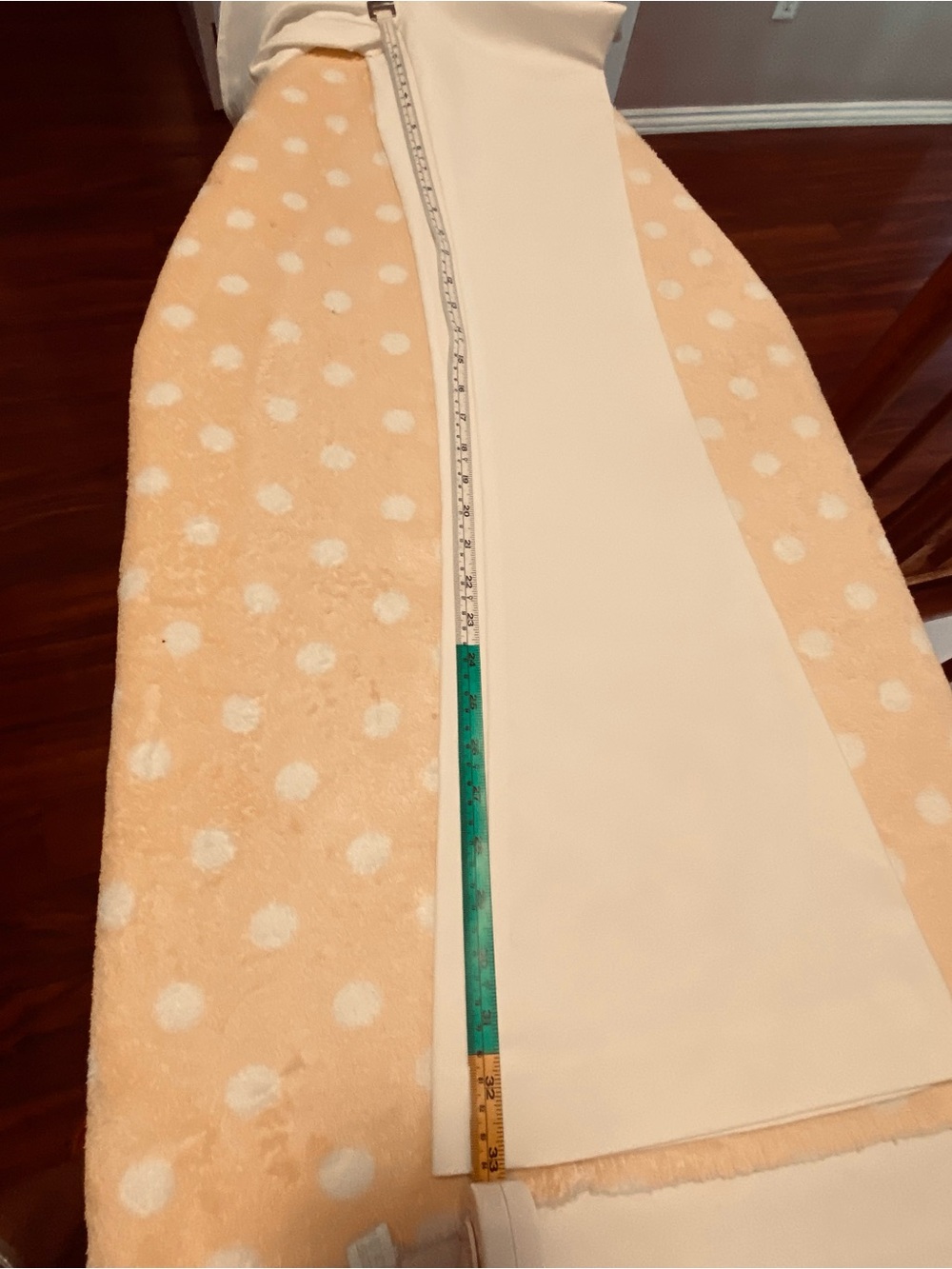 Guess by Marciano White High-Rise Trousers - Picture 4 of 11